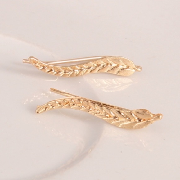 "Light As A Feather" Minimalist Cute Stud Earring - Picture 2 of 7